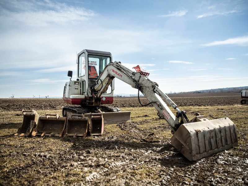 Minibagr 2,6 tuny - Takeuchi TB 123R | ZENMÍ PRÁCE TÁBOR
